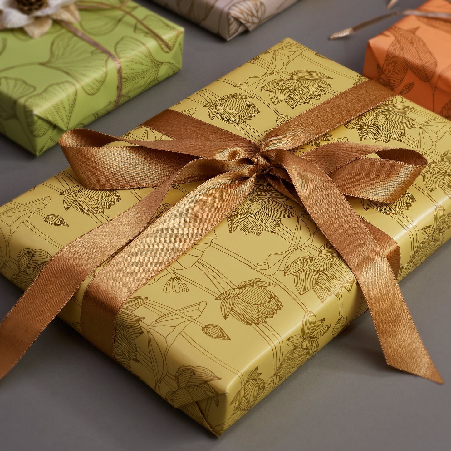 SOFT YELLOW BLOOM GIFT WRAPPING SHEETS