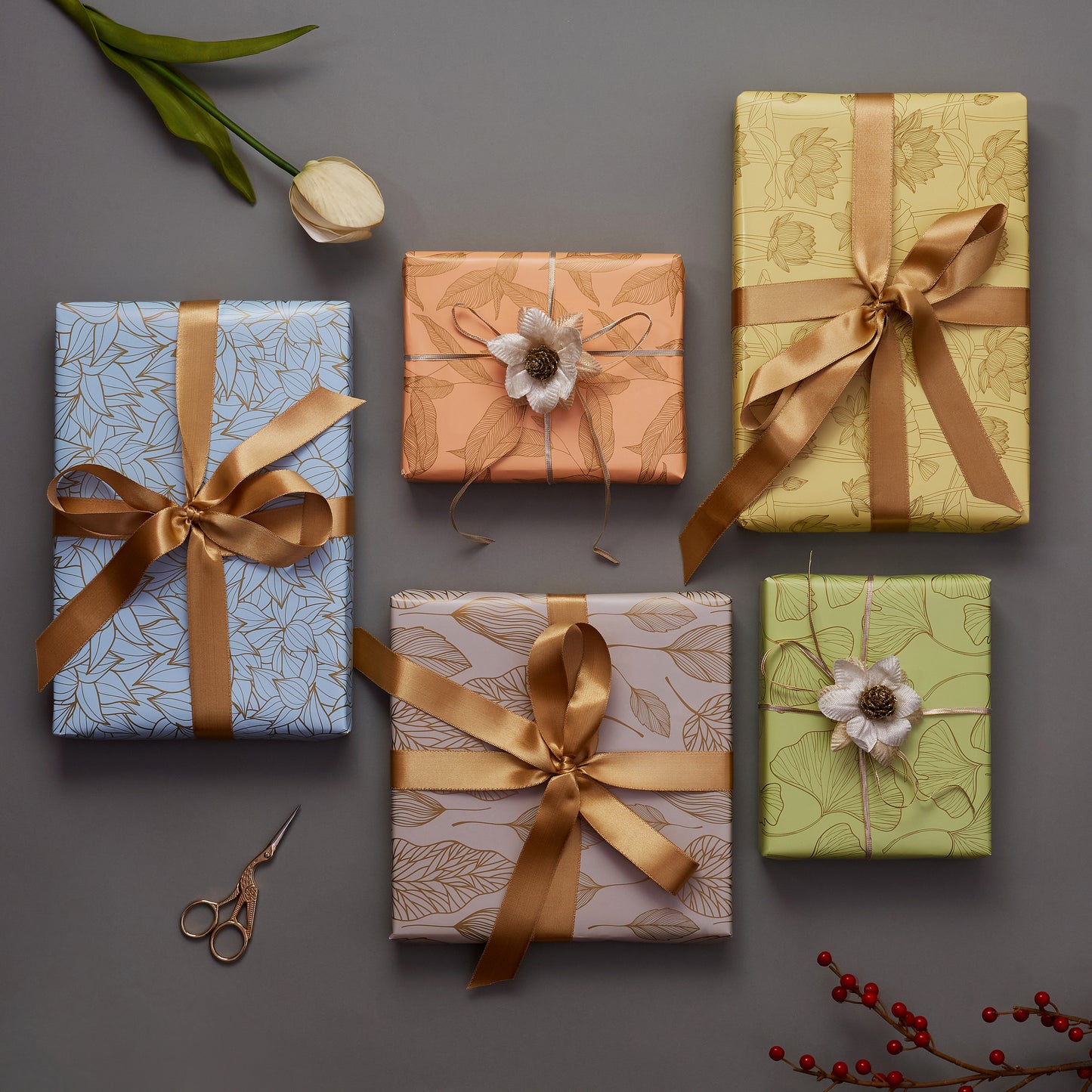 THE PANTONE EDITION ASSORTED GIFT WRAPPING SHEETS