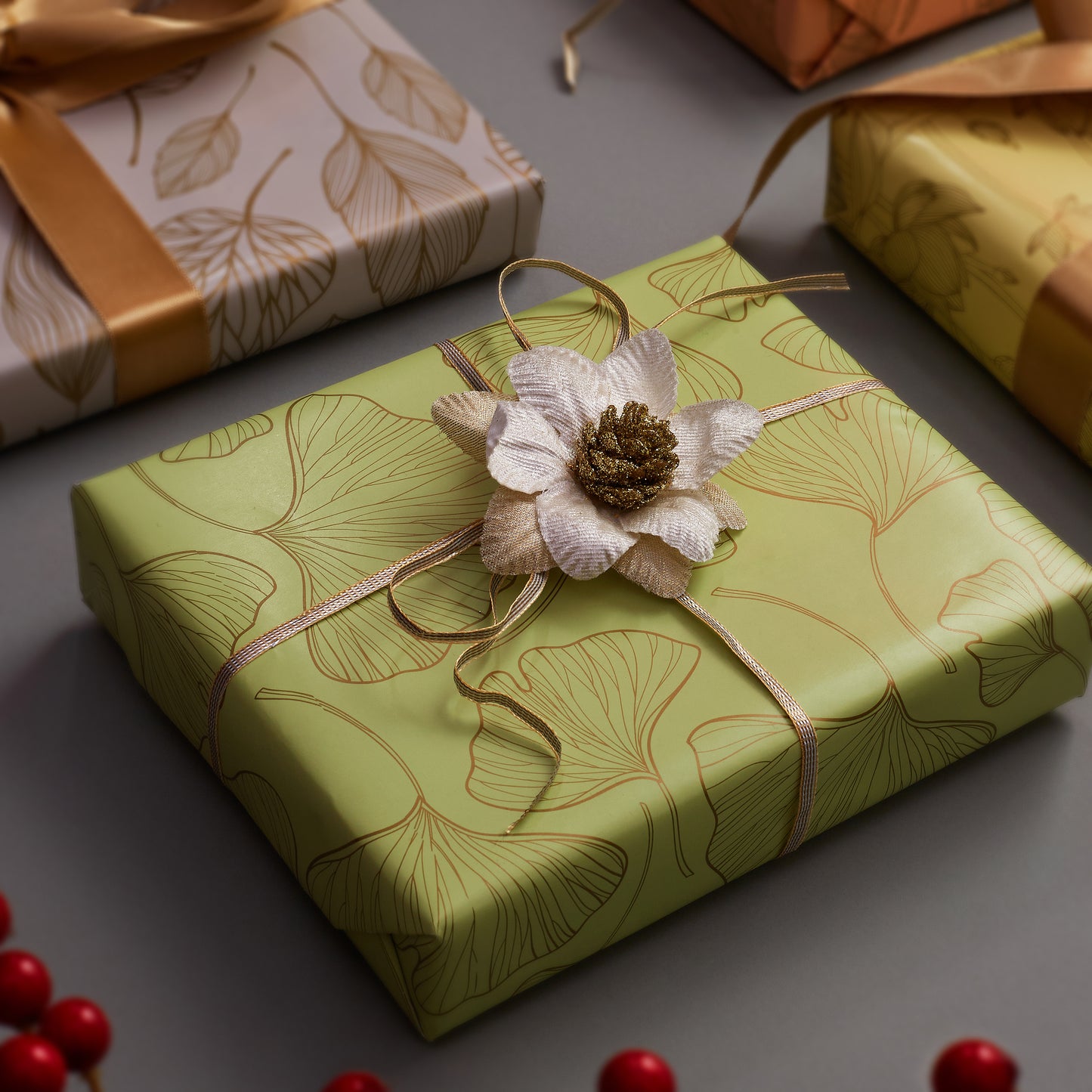 SAGE GREEN GIFT WRAPPING SHEETS