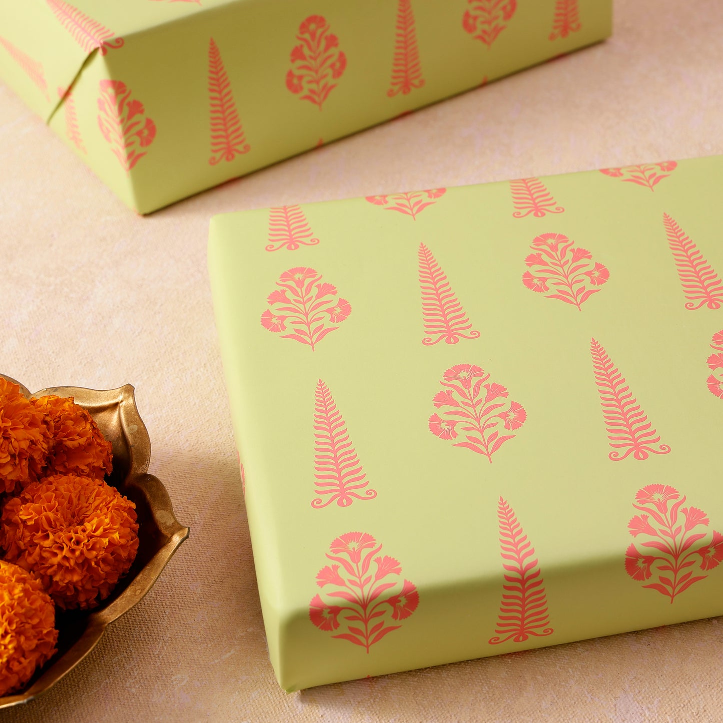 UTSAV REVERSIBLE GIFT WRAPPING SHEETS