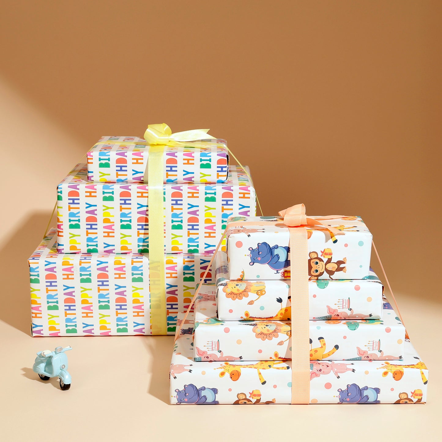 GIGGLES & BALLOONS REVERSIBLE KIDS GIFT WRAPPING SHEETS